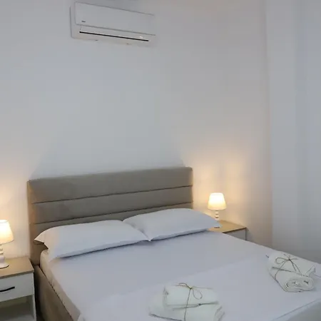 Mucolli 3* Berat