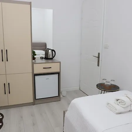 Mucolli 3* Berat